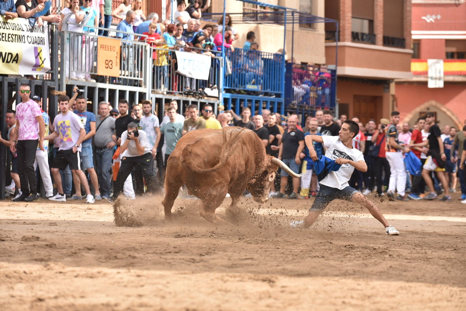Las fotos del intenso miércoles taurino de la Fira d'Onda con seis toros