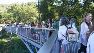 La Xunta salda en Ourense una vieja demanda vecinal con una nueva pasarela peatonal en Cudeiro