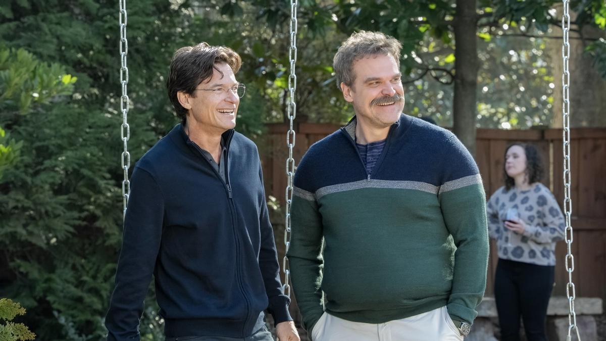 Jason Bateman (Clark) y David Harbour (Floyd) en una imagen de 'DTF St. Louis'