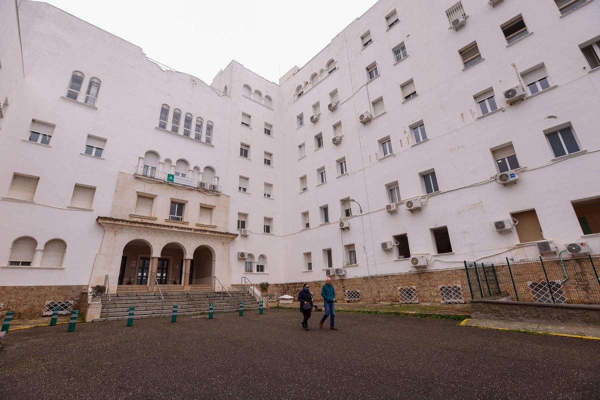 Hospital de los Morales, edificio que también forma parte del hospital Reina Sofía.