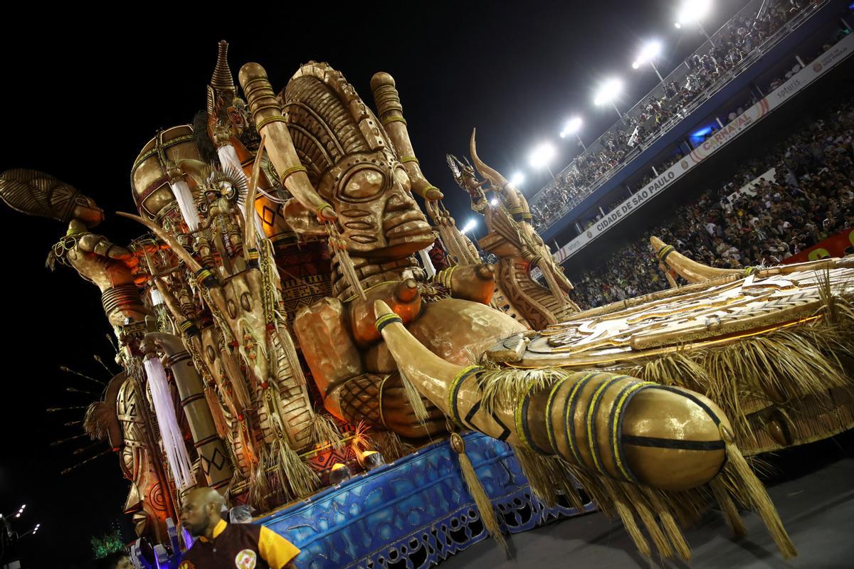 El carnaval de Sao Paulo recupera el esplendor tras la pandemia