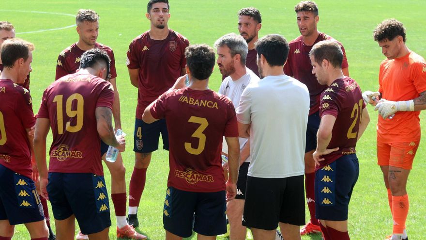 Buenas sensaciones en un Pontevedra que espera «tres jugadores de ataque»