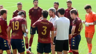 Buenas sensaciones tras vencer al Arenteiro en un Pontevedra que espera «tres jugadores de ataque»