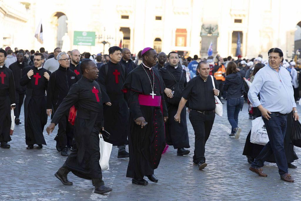El funeral del papa Francisco en la Plaza de San Pedro del Vaticano, en imágenes