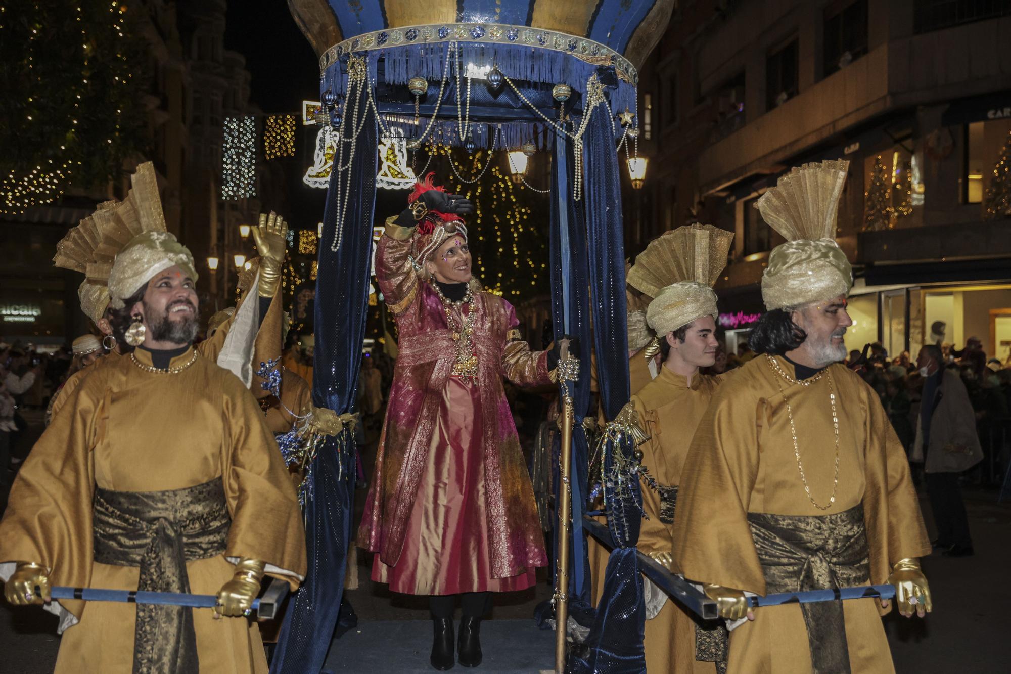 En imágenes: Así fue la multitudinaria cabalgata de Oviedo