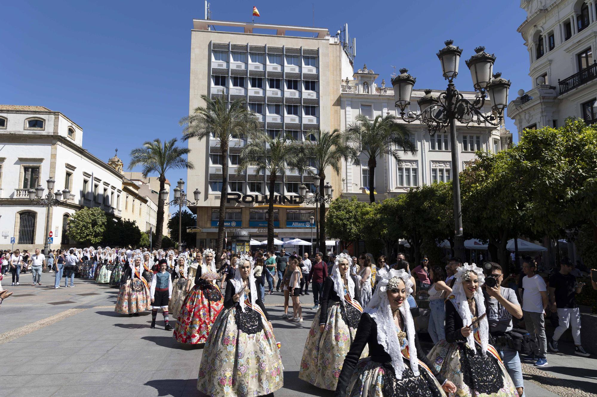 Segundo día de promoción de la fiesta alicantina en Córdoba