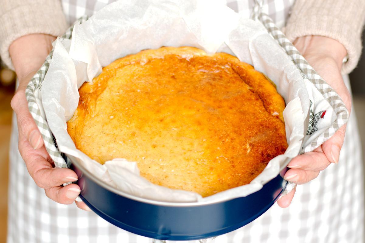 Tarta de queso y turrón.