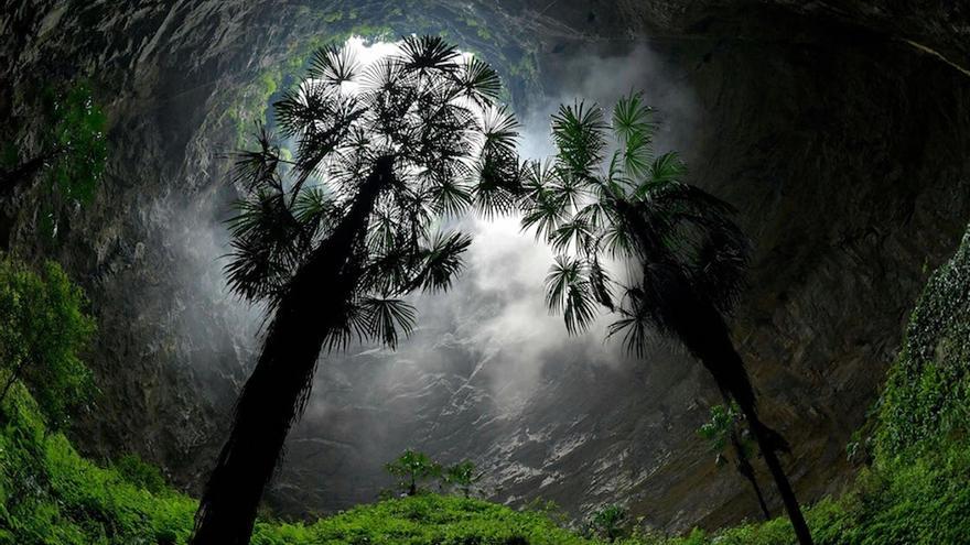 Interior del sumidero gigante hallado en China