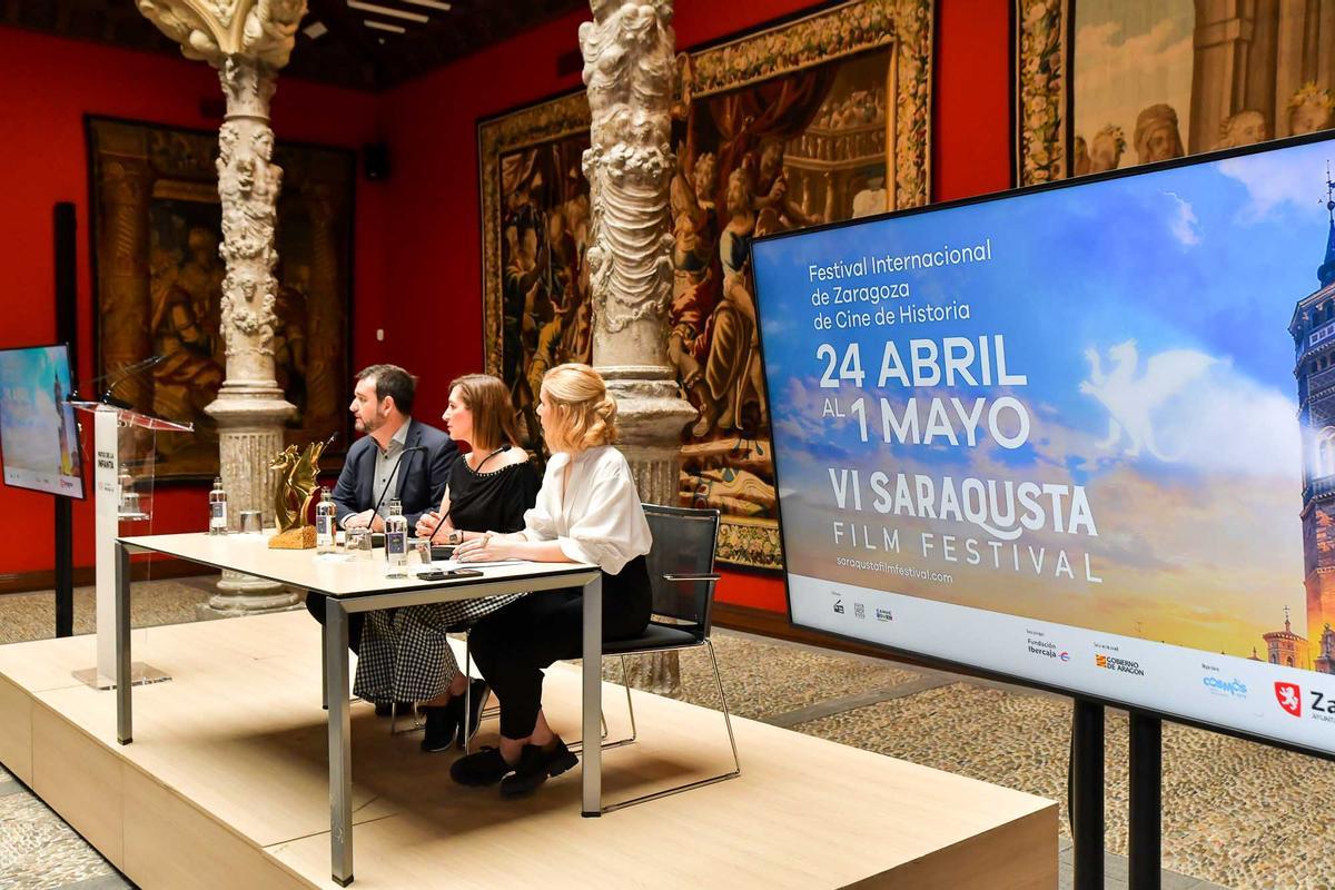 José Ángel Delgado, Sara Fernández y Silvia Pradas han dado a conocer este viernes el palmarés del festival en el Patio de la Infanta.