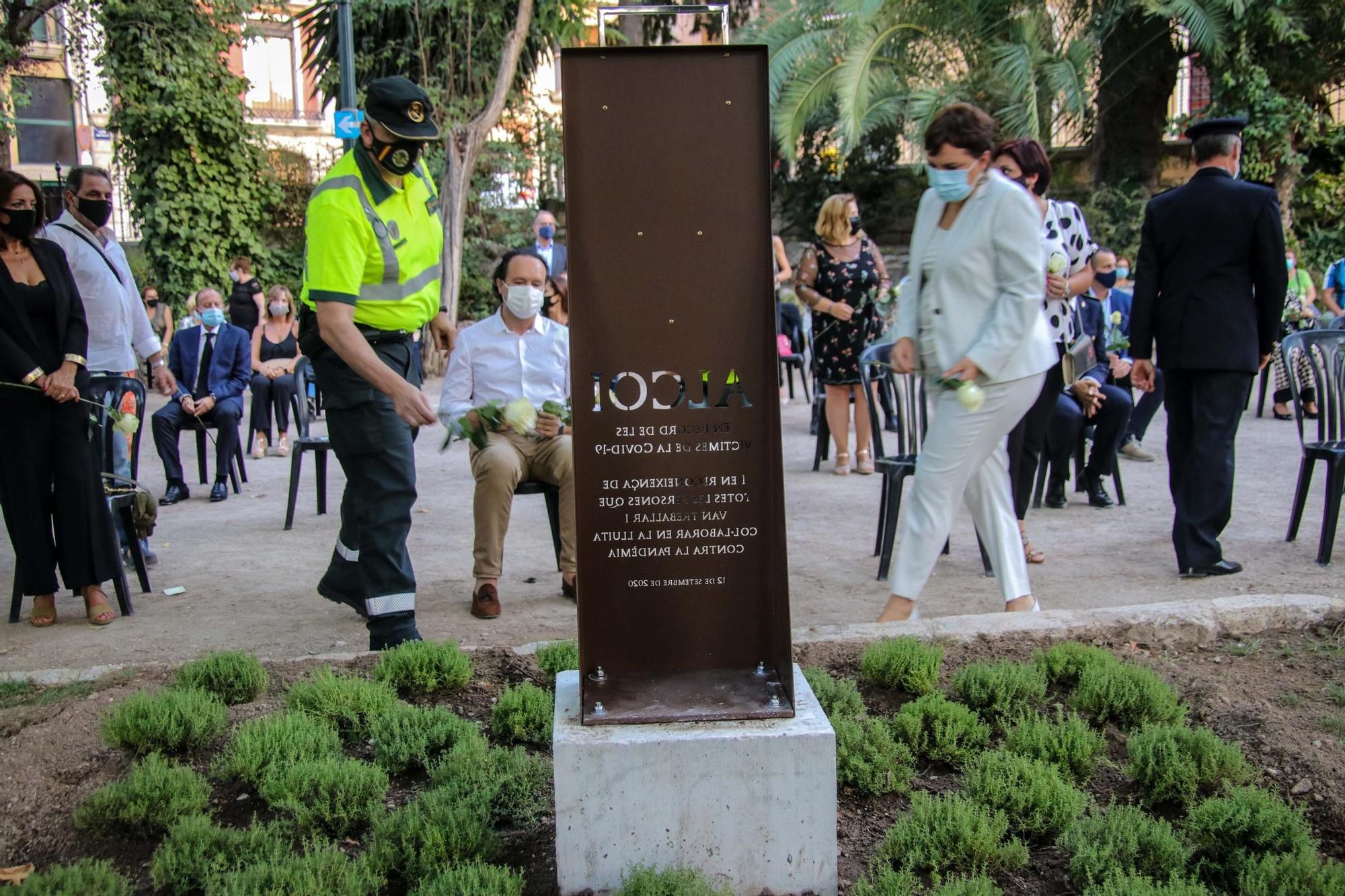 Alcoy homenajea a los 81 fallecidos a causa de la Covid 19