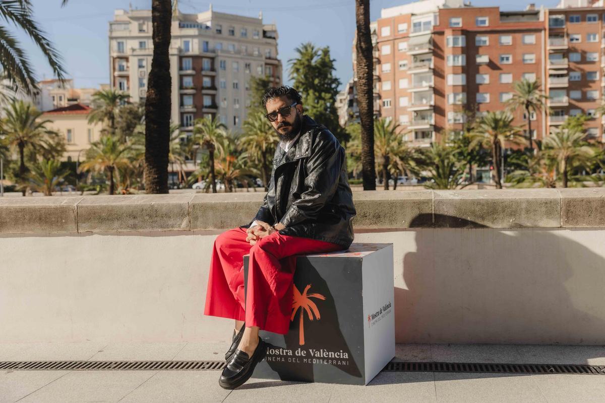 Morad Mostafa, director de "Aisha can´t fly away", Palmera de Oro de la Mostra.