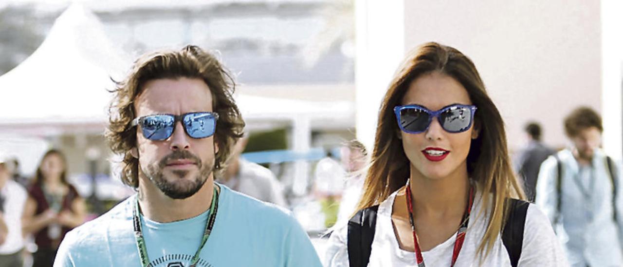 Fernando Alonso y Lara Álvarez, el año pasado.