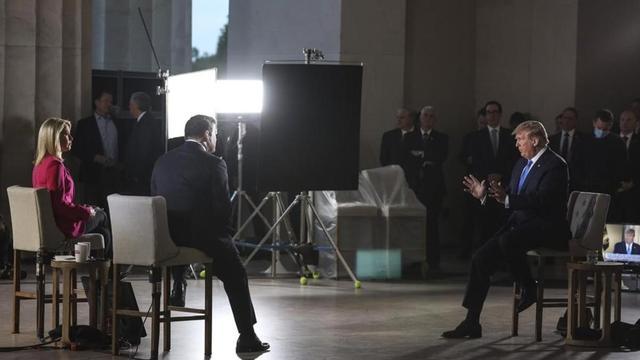 zentauroepp54831876 u s president donald trump right gestures as he speaks du200910184647