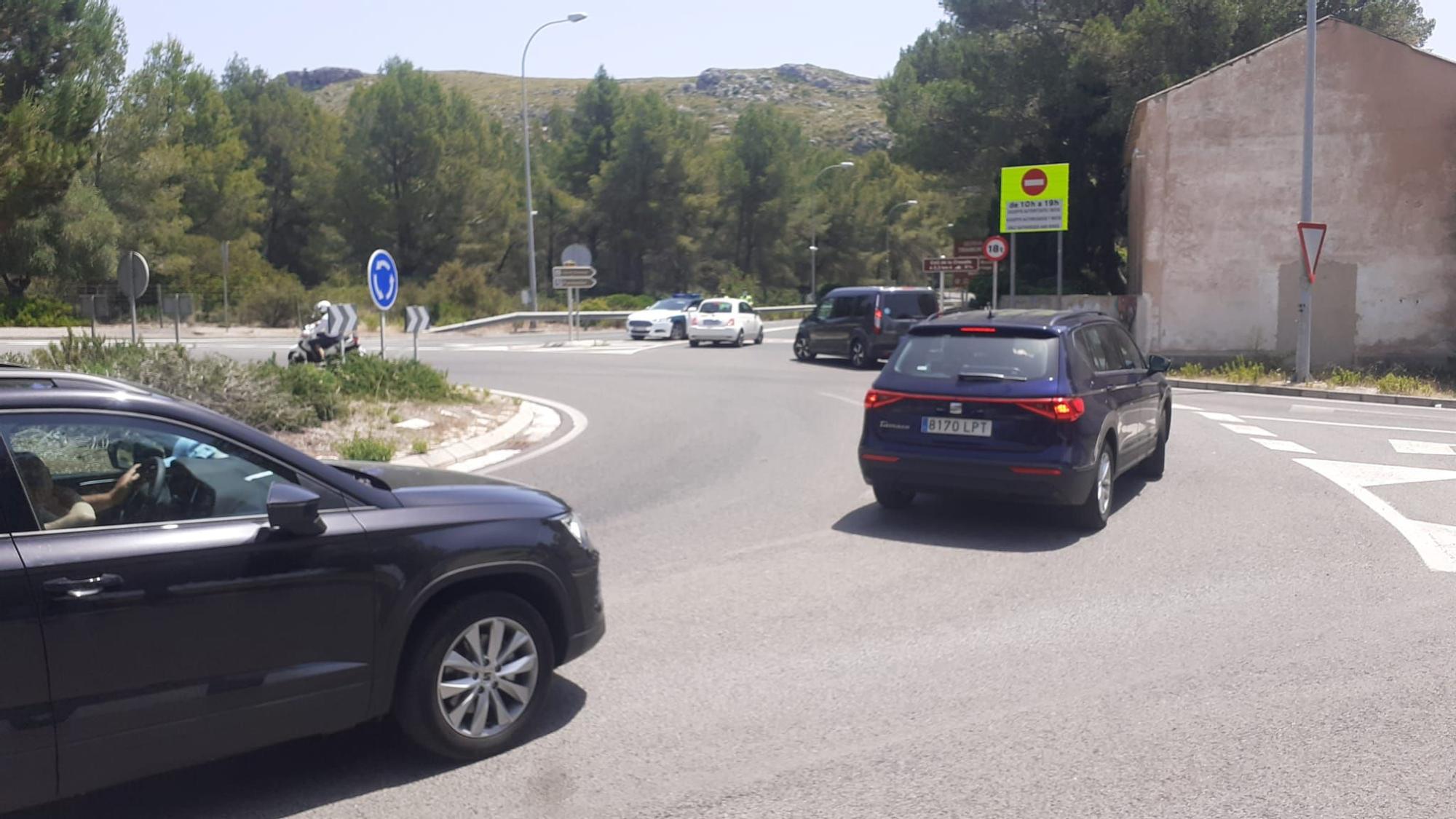 Empiezan las restricciones para llegar a Formentor: permiten el acceso en coche privado a cambio de una consumición en la playa