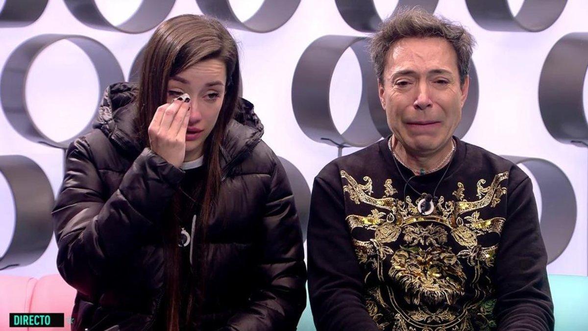 Adara y el Maestro Joao en el confesionario de 'GH VIP'