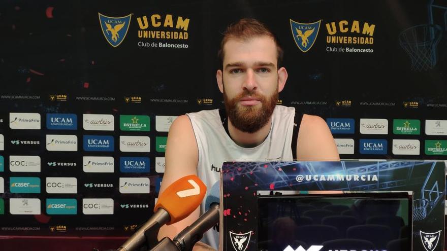 Radovic: &quot;Hay que pasar página tras lo del Tenerife, ahora pensamos solo en el Baskonia&quot;