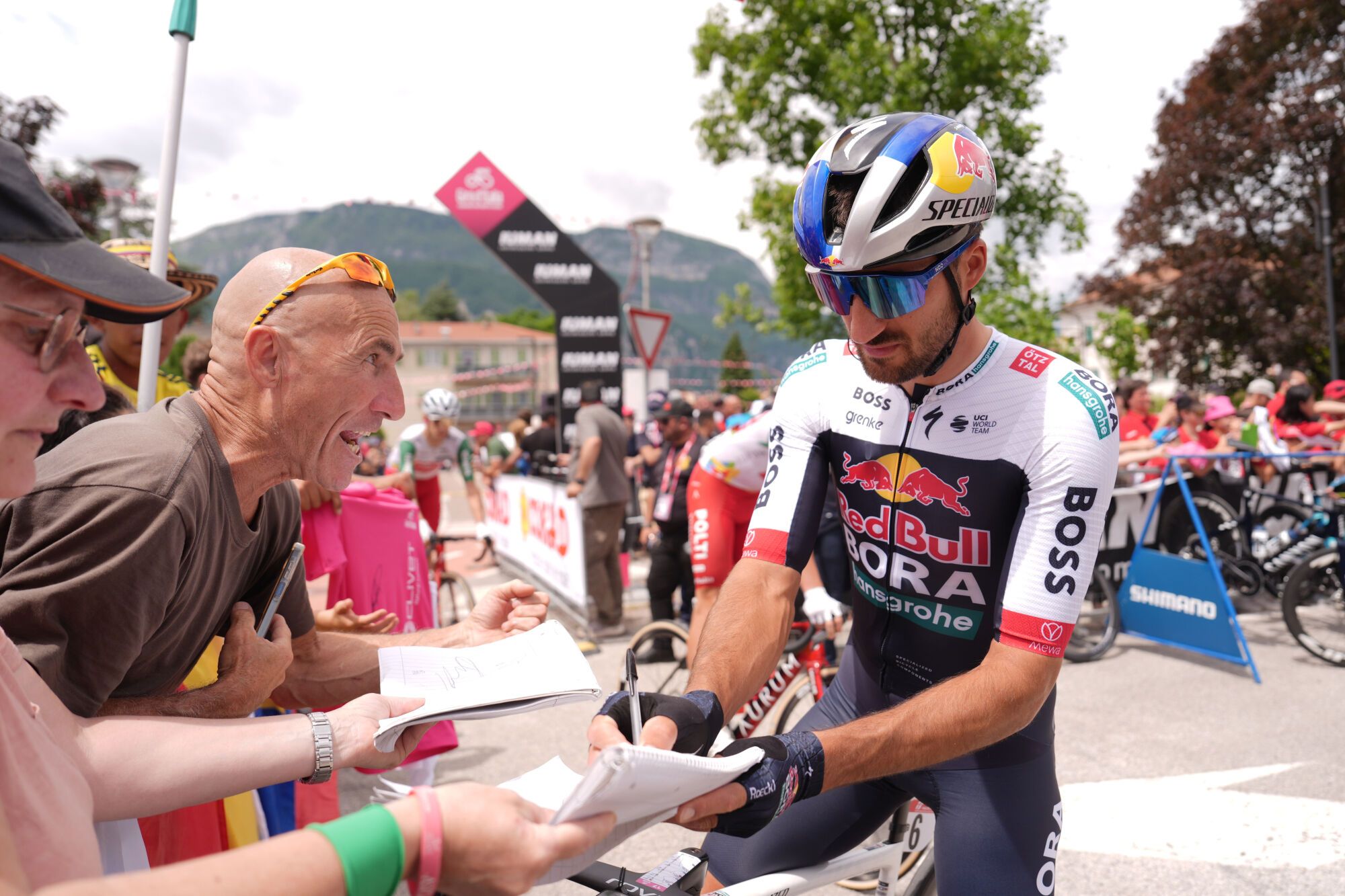 May 28, 2025, San Michele All'adige, Italia: Hindley Jai of Red Bull - Bora - Hansgrohe during the stage 17 of the Giro d'Italia from San Michele all'Adige (Edmund Mach Foundation) to Bormio, Italy - Wednesday, May 28, 2025. Sport - cycling. (Photo by Massimo Paolone/LaPresse),Image: 1004196283, License: Rights-managed, Restrictions: * Bulgaria, Croatia, Czech Republic, France, Hungary, Italy, Romania, Slovak Republic, Serbia and Slovenia Rights Out *, Model Release: no, Credit line: Massimo Paolone / Zuma Press / ContactoPhoto Editorial licence valid only for Spain and 3 MONTHS from the date of the image, then delete it from your archive. For non-editorial and non-licensed use, please contact EUROPA PRESS. 28/05/2025 ONLY FOR USE IN SPAIN. Massimo Paolone / Zuma Press / ContactoPhoto;Press;LP_23410528.jpg;20250528_zsa_z19_048.jpg;Stage 17 of the Giro d'Italia;