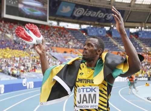 El jamaicano Usain Bolt ha ganado su tercera medalla de oro en estos Mundiales en el relevo 4x100.