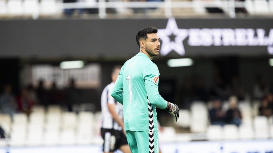 El CD Tenerife confirma el fichaje del portero Dani Martín
