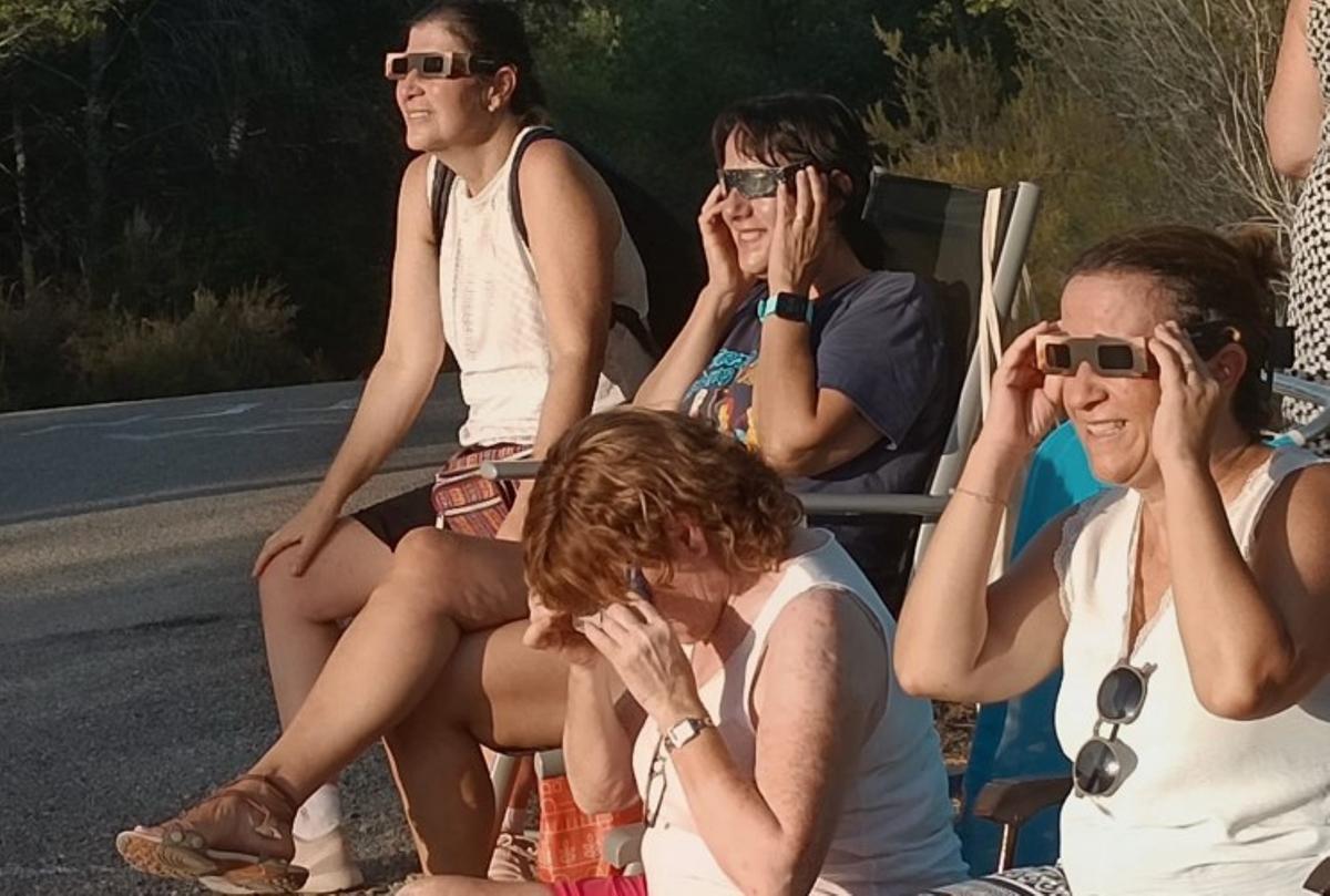 Preparados para el eclipse en Estivella- Preparados para el eclipse en Estivella-