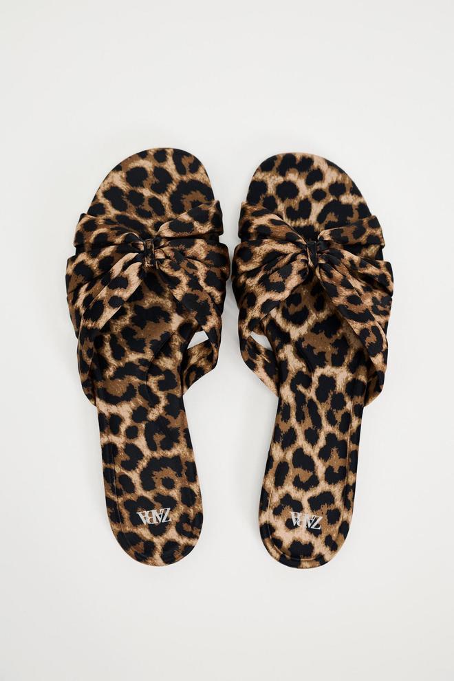Sandalias de leopardo de Zara