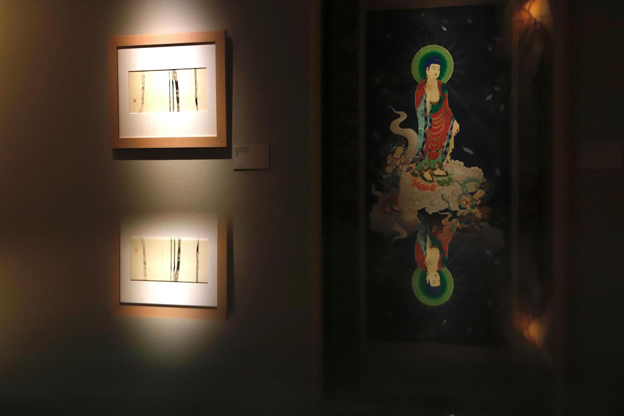 En imágenes | La Lonja expone los tesoros asiáticos del Museo de Zaragoza