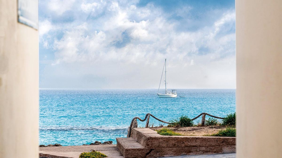 La isla paradísiacas repleta de azules.