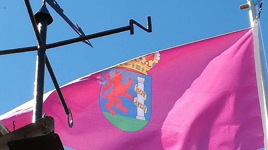 La bandera que proponen Amigos de Badajoz y la Asociación Cívica.