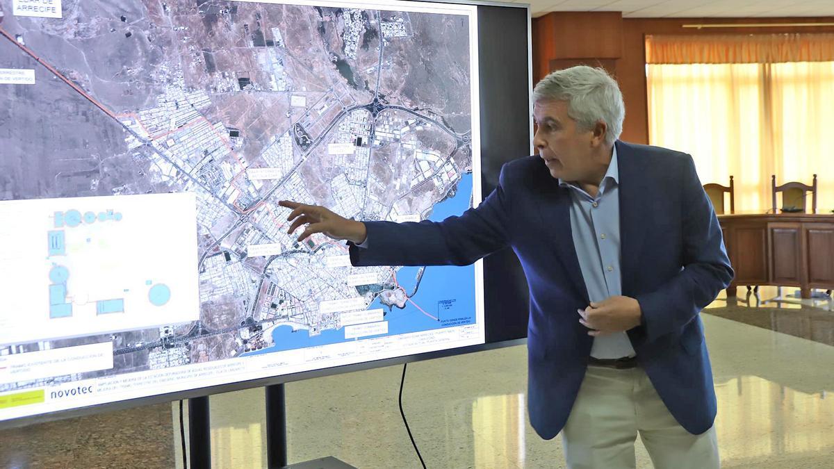 Presentación en el Cabildo de Lanzarote de nuevas inversiones en materia de saneamiento.