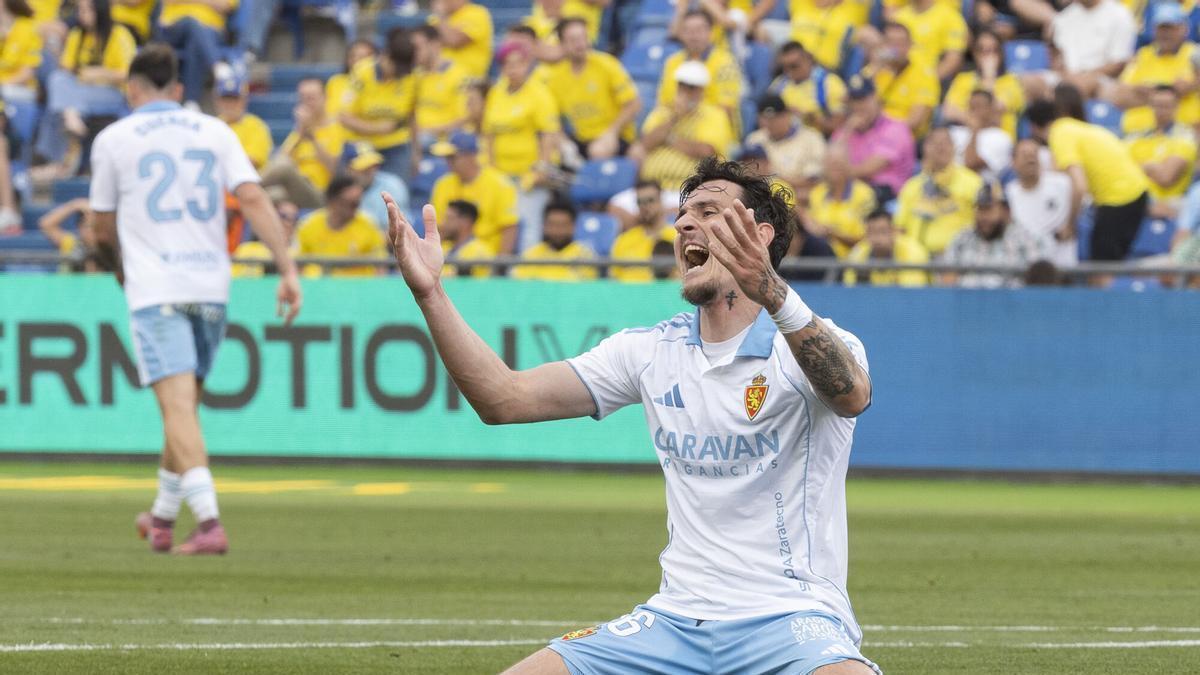 DESCENSO ZARAGOZA | El Real Zaragoza desciende a Primera Federación tras empatar ante Las Palmas