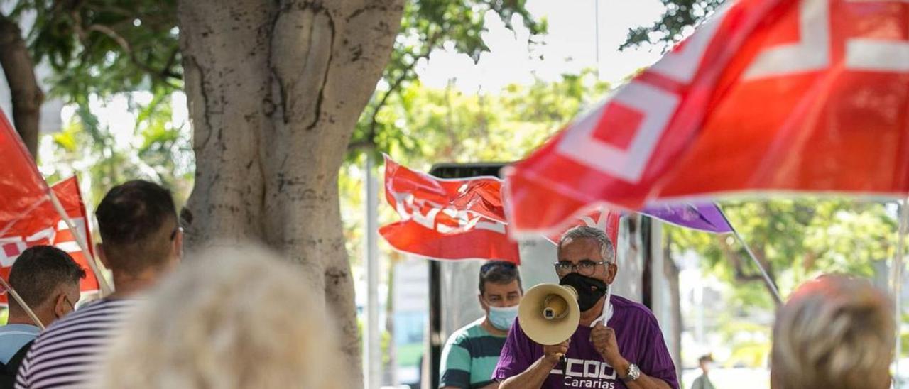 Un instante de una reciente protesta de trabajadores en Santa Cruz de Tenerife.