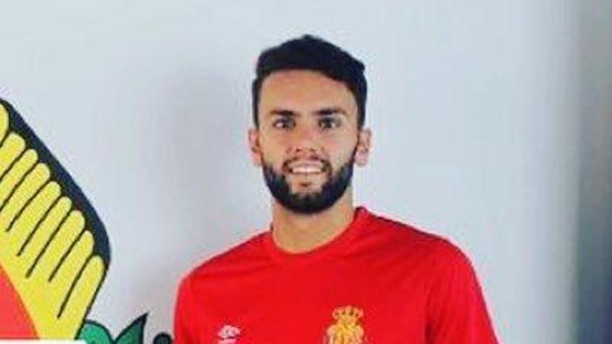 Alberto López llega al Real Murcia; Germán y Álvaro Moreno se van