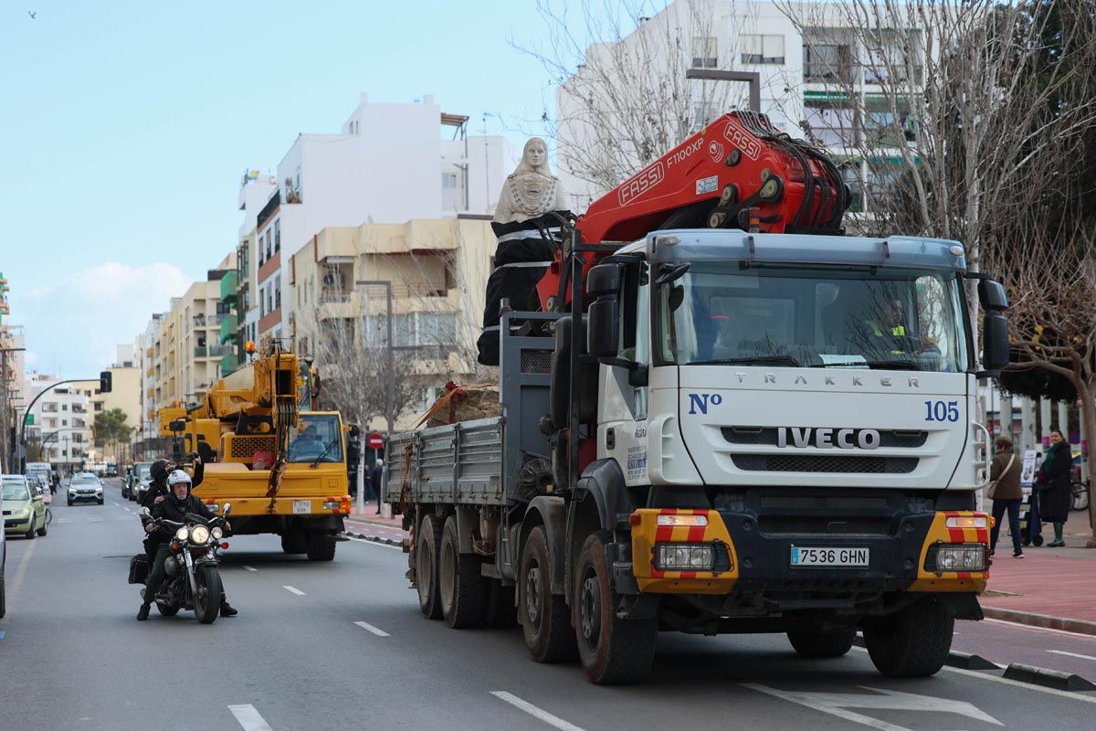 Galería: Todas las imagenes del traslado de la pagesa de Ibzia a su nueva ubicación