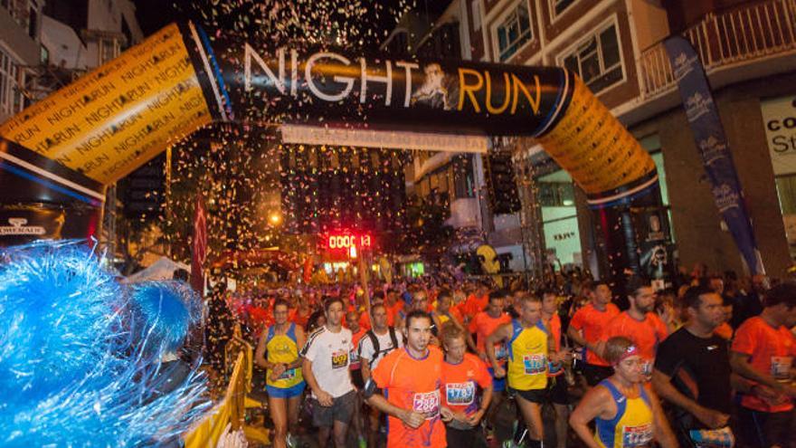 Imagen de la salida de la edición del año pasado de la carrera nocturna.