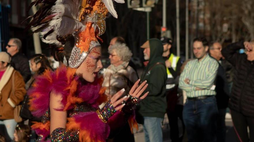 El desfile de Carnaval de Cartagena dejó sin agentes para atender otras zonas del municipio