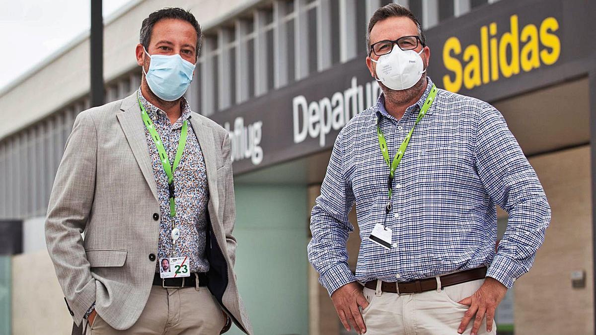 Chapi Lopez Restricciones de movilidad por la covid-19 en Tenerife: El aeropuerto ...