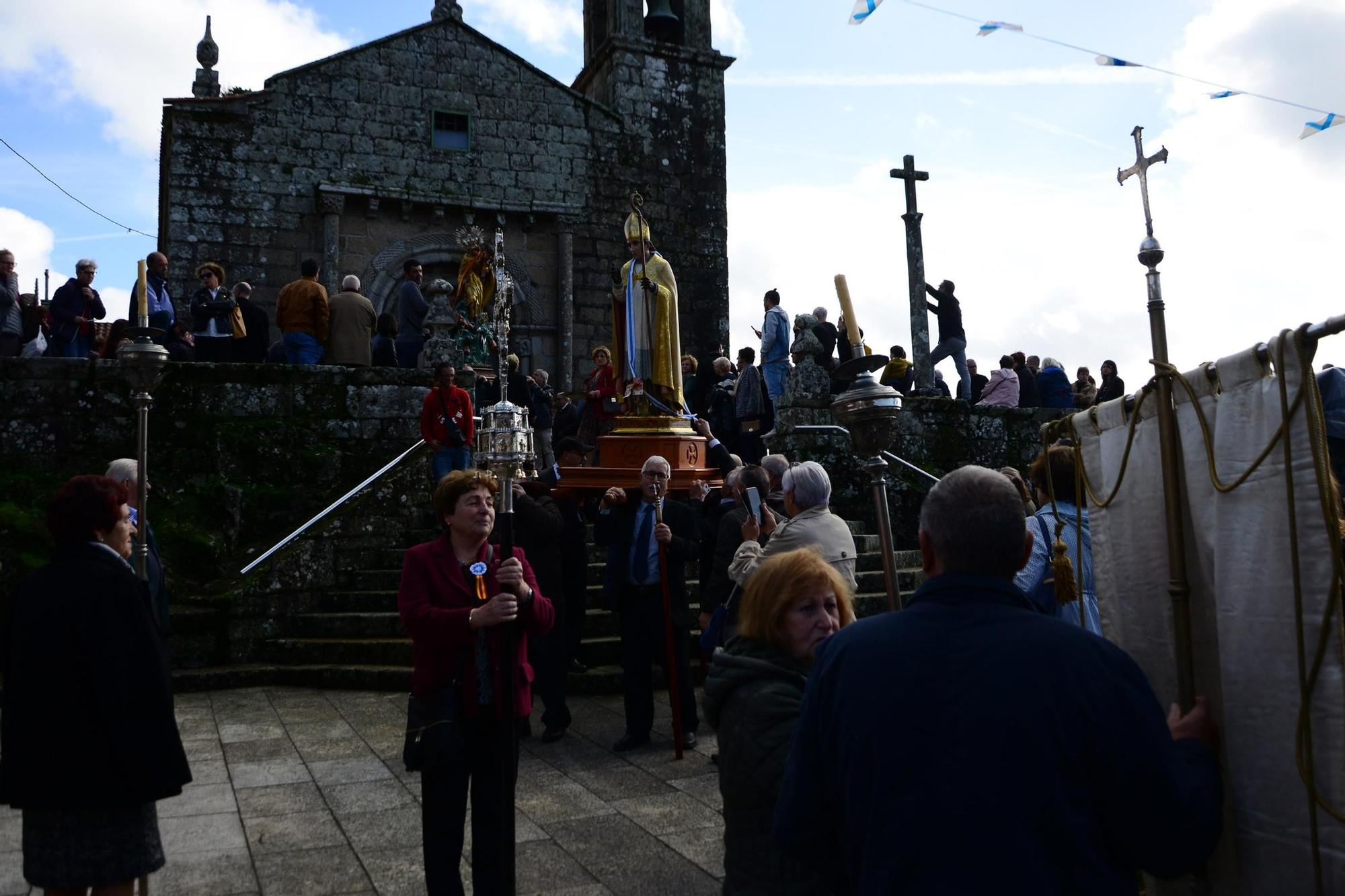 Las procesiones por el San Martiño de Moaña y Bueu aprovechan la tregua de la lluvia