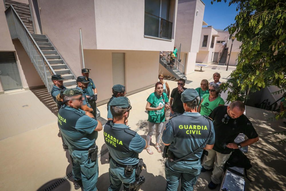 La Generalitat recurre a la Guardia Civil con el rechazo de la PAH para desalojar un piso de promoción pública ocupado desde 2016