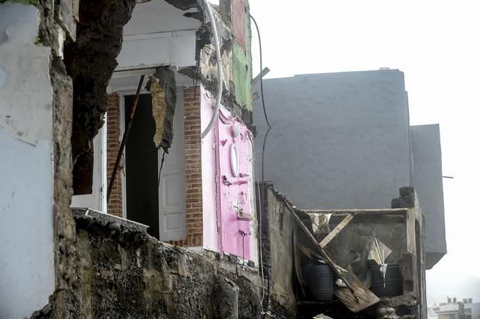 DERRUMBE VIVIENDA POR EL OLEAJE EN SAN ANDRES