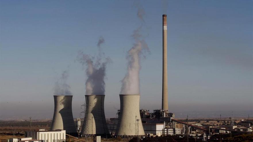Lambán: La solución al cierre de las centrales térmicas debe llegar de un gran acuerdo de los implicados