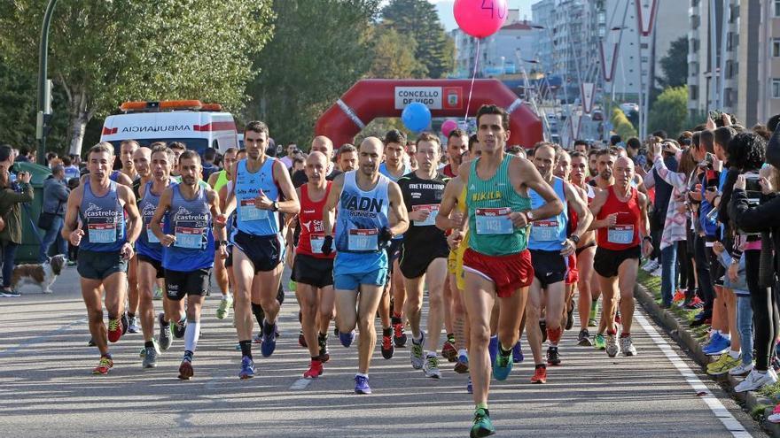 Salida de la edición del año pasado de la Carrera Vigo contra el Cáncer. // Marta G. Brea