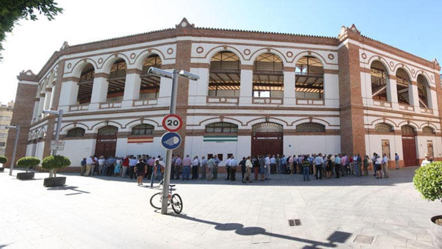 Imagen exterior de la plaza de toros de La Malagueta.