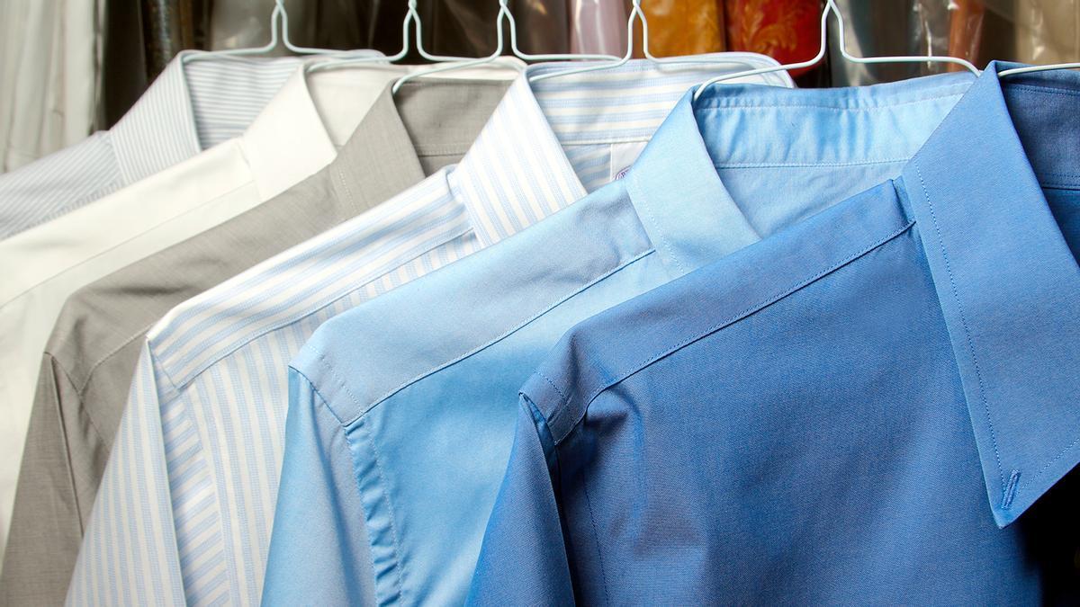 Dejar de planchar la ropa: la rápida solución que cada copia más gente en su cuarto de baño