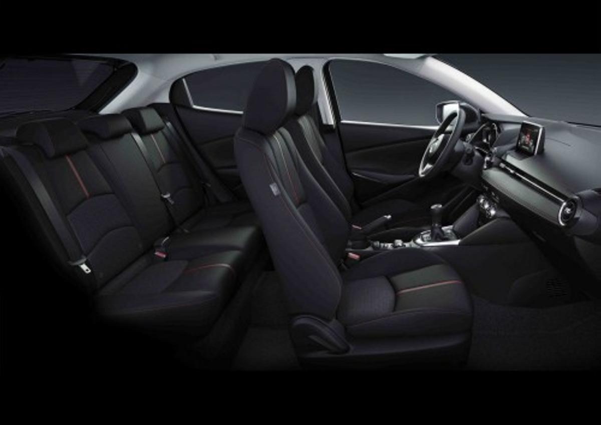 ctv-kmg-mazda2 2015 interior 4