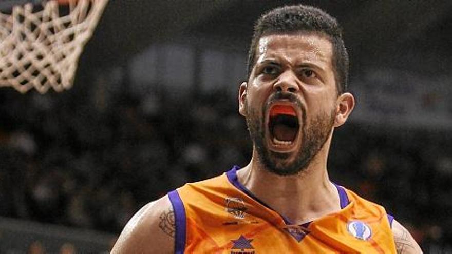 Vitor Faverani, durante un partido en La Fonteta