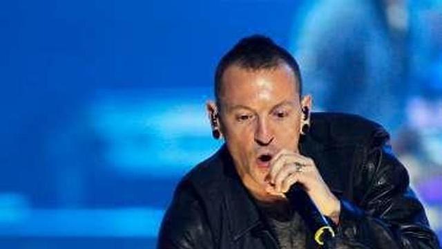 Chester Bennington.