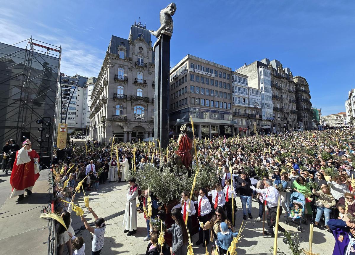 La procesión de la Borriquita de Vigo este Domingo de Ramos, en imágenes