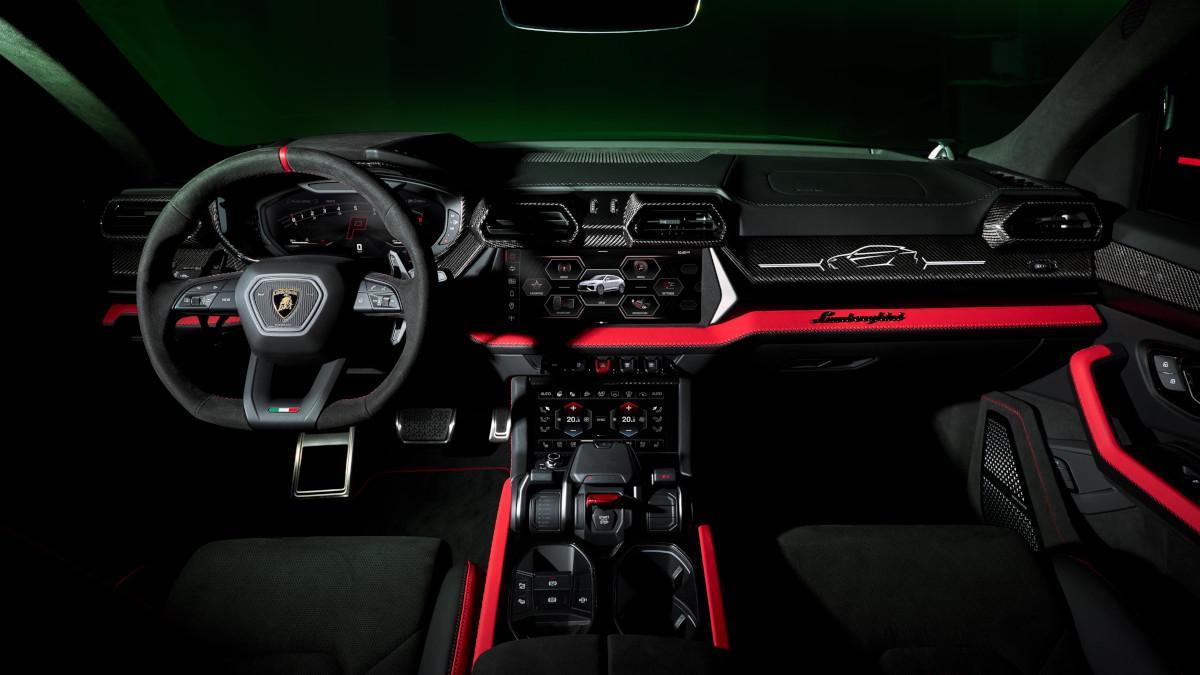 Interior del Lamborghini Urus SE Tettonero