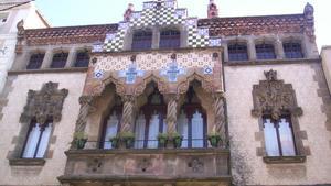 Fachada de la Casa Coll i Regàs de Mataró, joya del modernismo de Mataró y obra de Puig i Cadafalch.