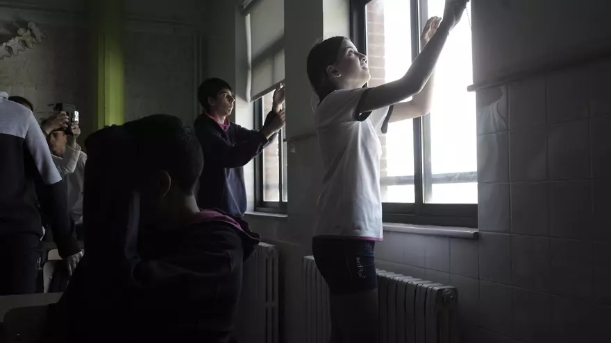 Així ha estat el simulacre de risc químic a l'escola dels Maristes d'Igualada